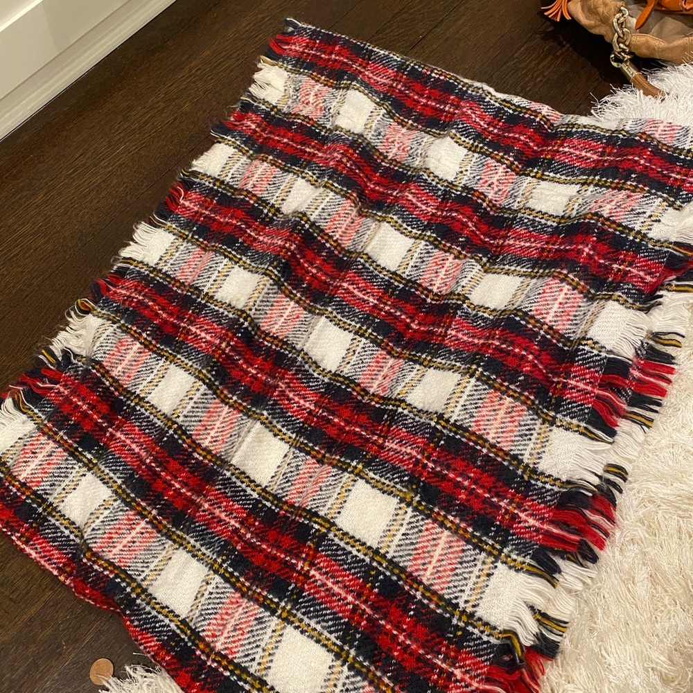 Boutique infinity scarf